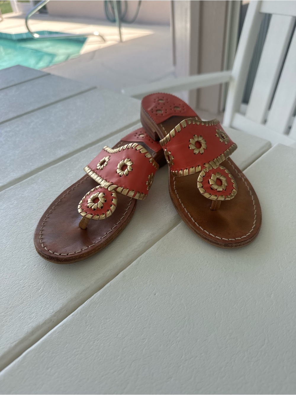 Jack Rogers Coral Leather Thong Sandals with Gold Trim 6m